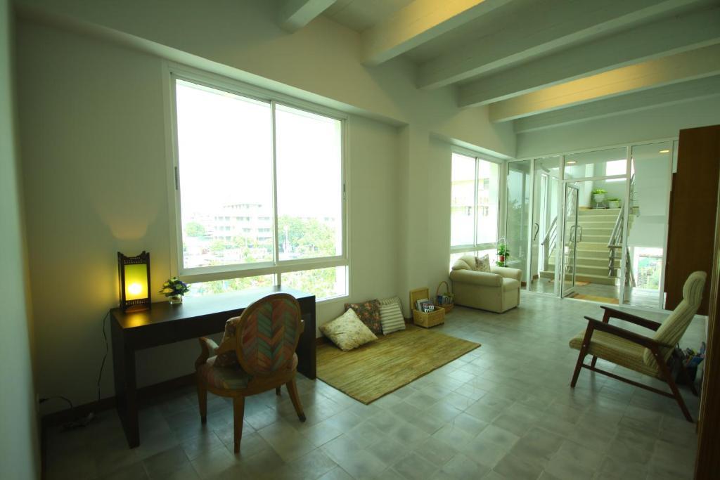 Baan Dinso Hostel@Ratchadamnoen Bangkok Ngoại thất bức ảnh